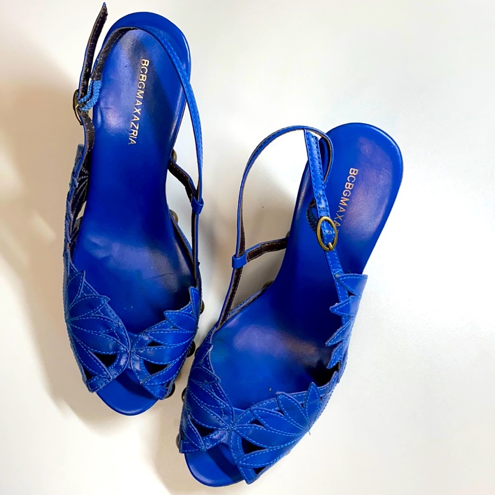 BCBG BLUR WEDGE PEEP TOES